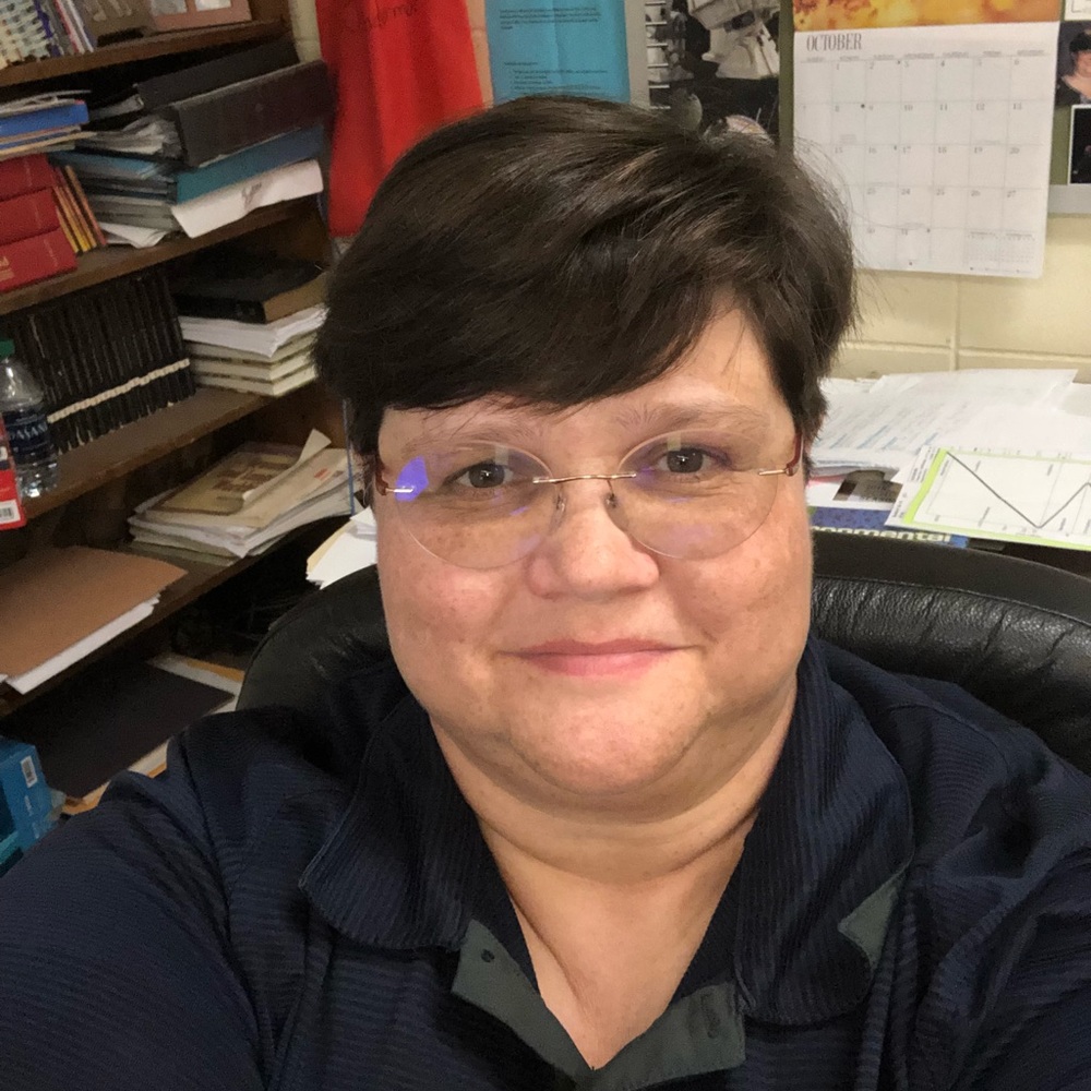 Meet your Posher, Johnnia